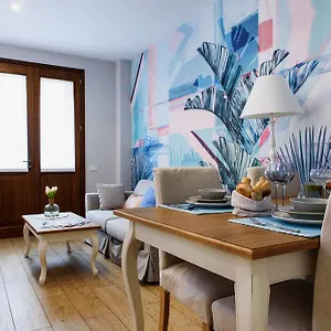 Apartment Lora Luxury House, Parking With A Reservation, Como